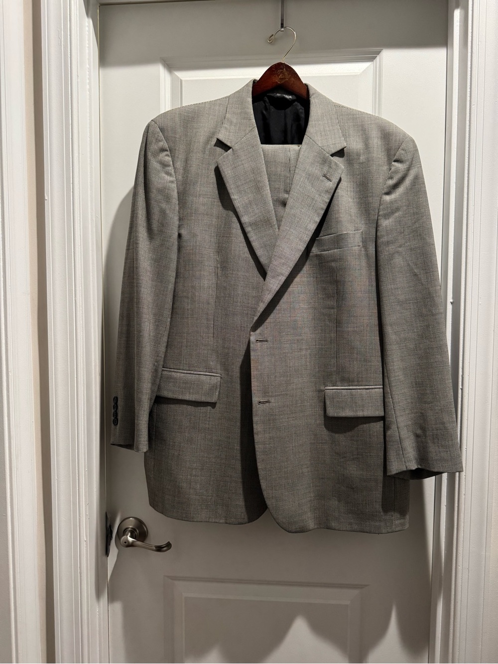 Jos. A. Bank Gray Men's Two-Button Suit Jacket size 46R pants 20.5 in x 40.5 in